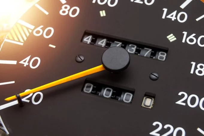 Comment entretenir sa voiture à moindre coût ? Kilométrage et entretiens auto